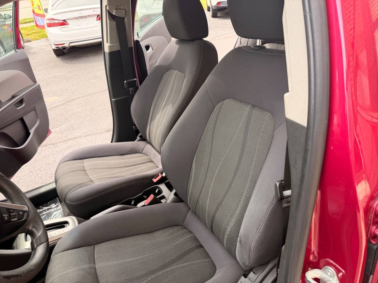 Used 2014 Chevrolet Sonic LT w/ LT Promotional Package FWD image 10