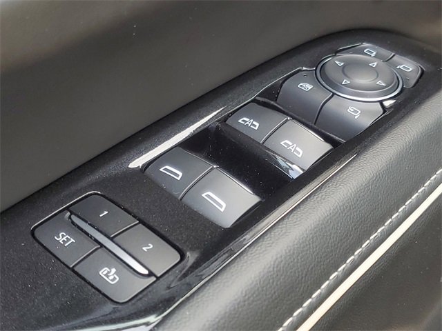 Used 2023 Cadillac Escalade Premium Luxury Platinum image 16