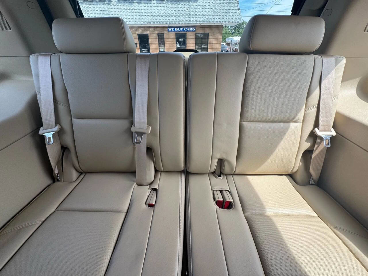 Used 2011 Chevrolet Tahoe LTZ AWD/4WD image 39