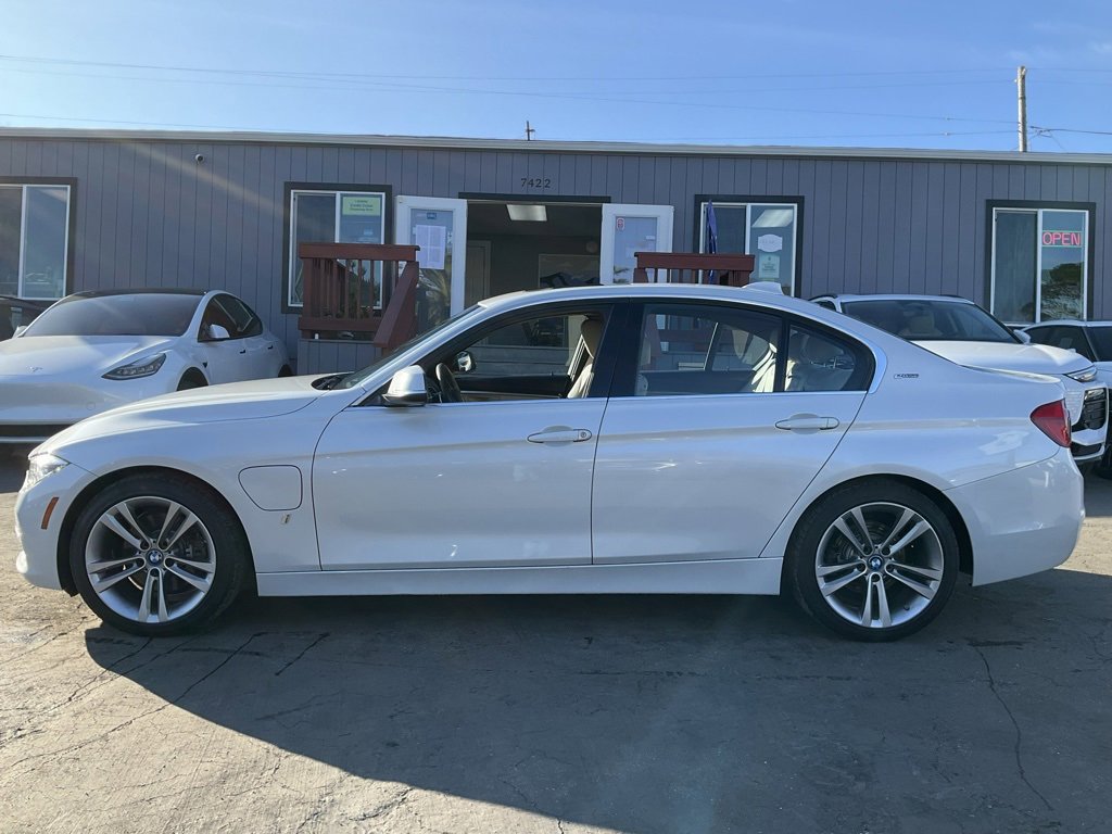 Used 2017 BMW 330e image 5