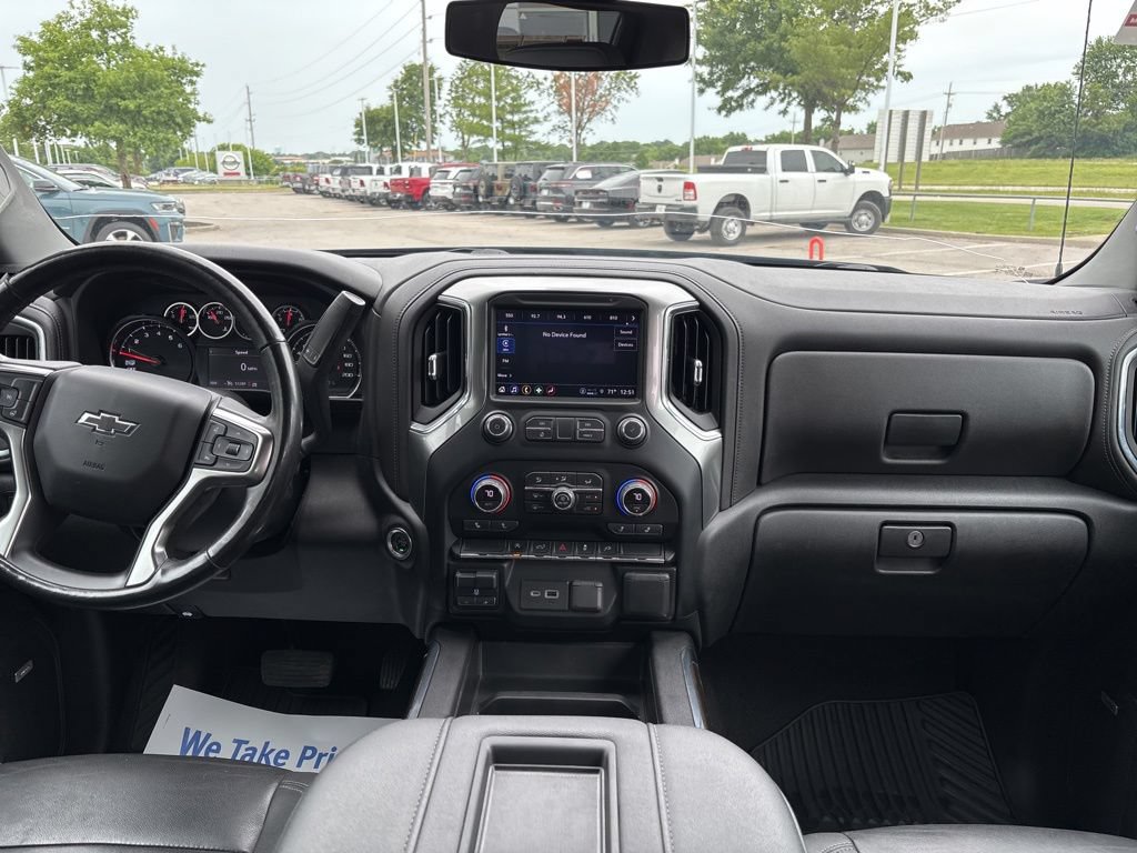 Used 2022 Chevrolet Silverado 1500 RST w/ True North Edition Plus AWD/4WD image 3