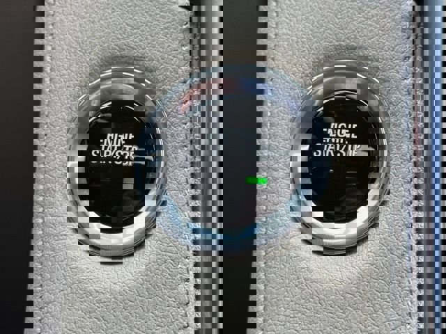 Used 2020 Cadillac Escalade Luxury image 24