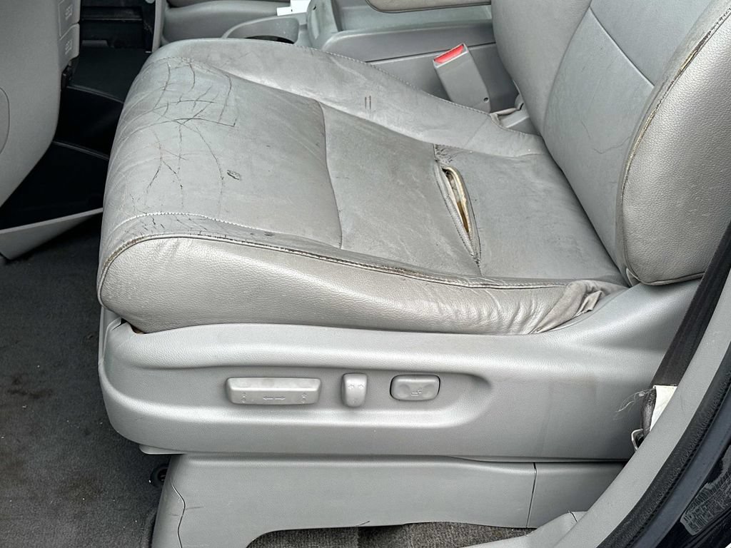 Used 2011 Honda Odyssey Touring image 18