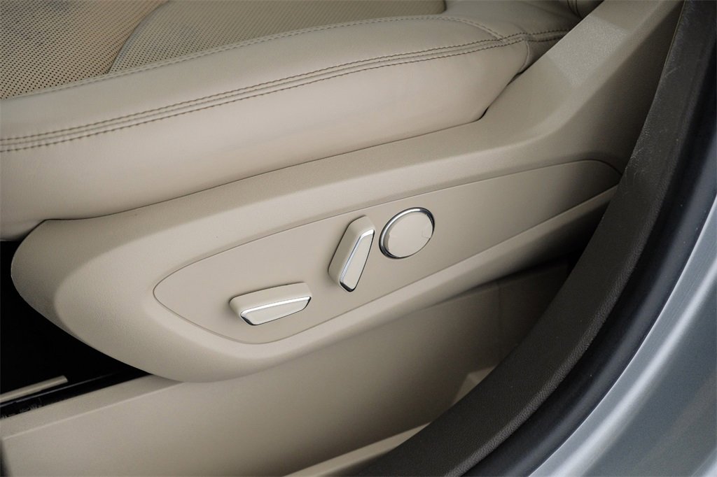 Used 2023 Lincoln Nautilus Reserve image 36