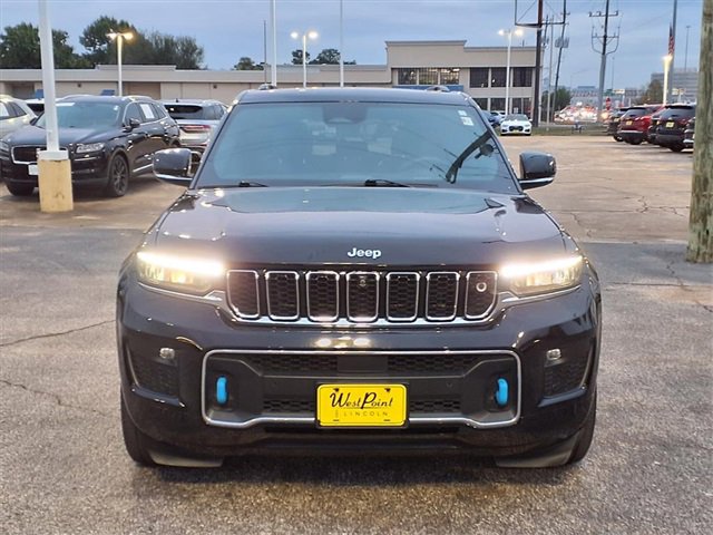 Used 2023 Jeep Grand Cherokee Overland w/ Advanced Protech Group III image 24