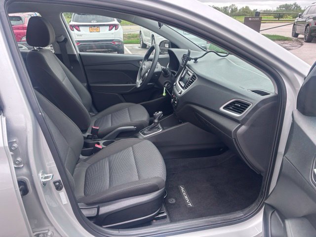 Used 2022 Hyundai Accent SE FWD image 43