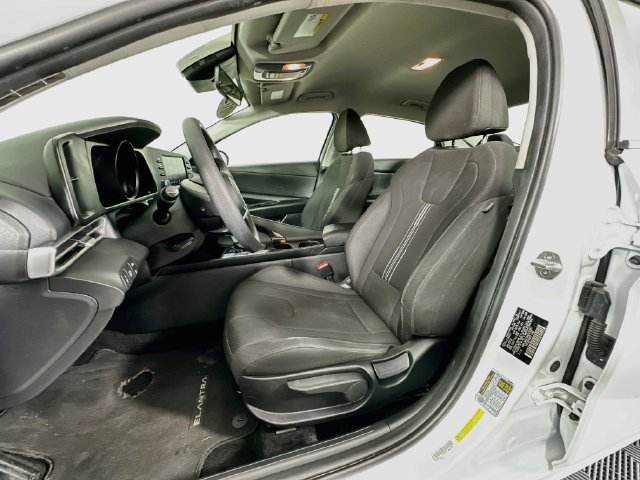 Used 2022 Hyundai Elantra Blue FWD image 18