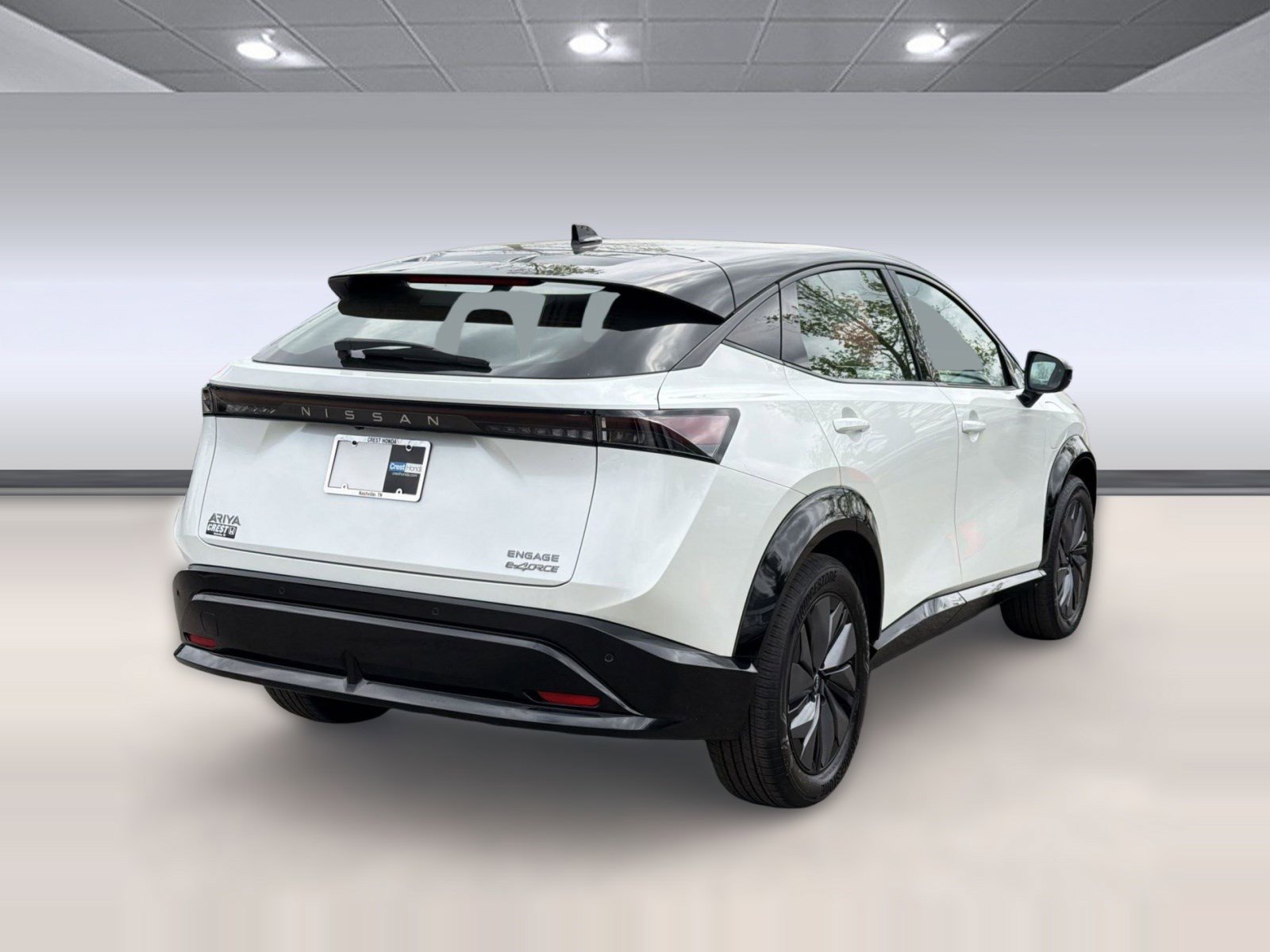 Used 2023 Nissan Ariya AWD image 9
