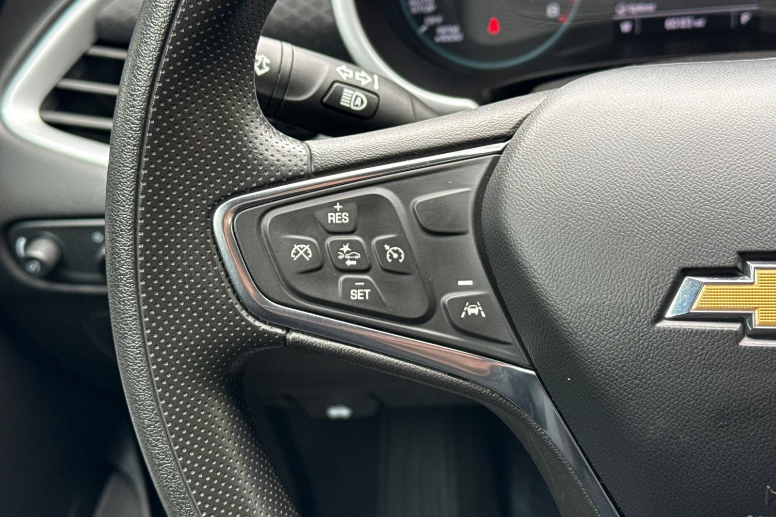 Used 2023 Chevrolet Malibu LT FWD image 34