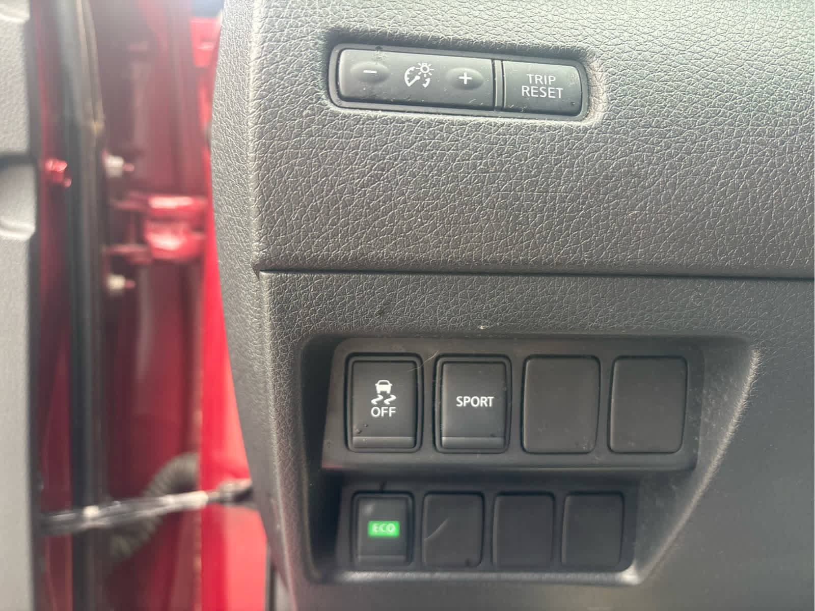 Used 2016 Nissan Rogue S image 7