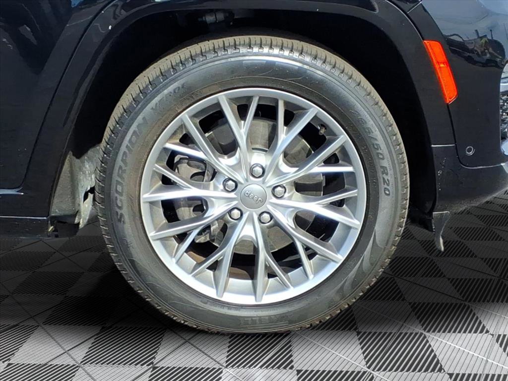 Used 2023 Jeep Grand Cherokee Summit w/ Advanced Protech Group IV image 11