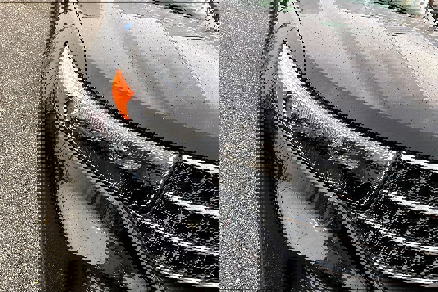 Used 2024 Ford Explorer XLT image 30