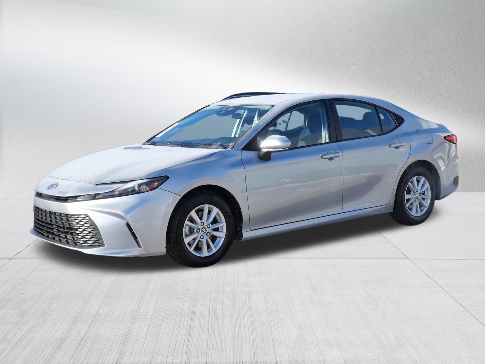 Certified 2025 Toyota Camry LE image 3