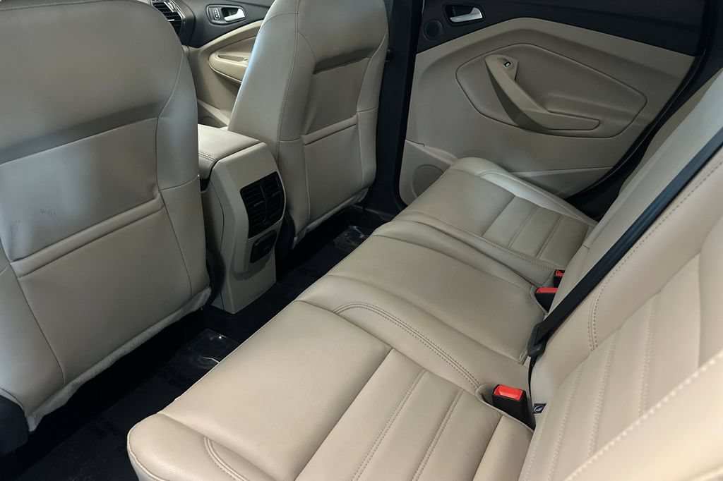 Used 2019 Ford Escape Titanium FWD image 12