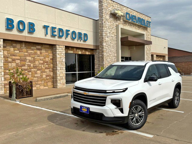 New 2026 Chevrolet Traverse LT w/ Driver Confidence Package