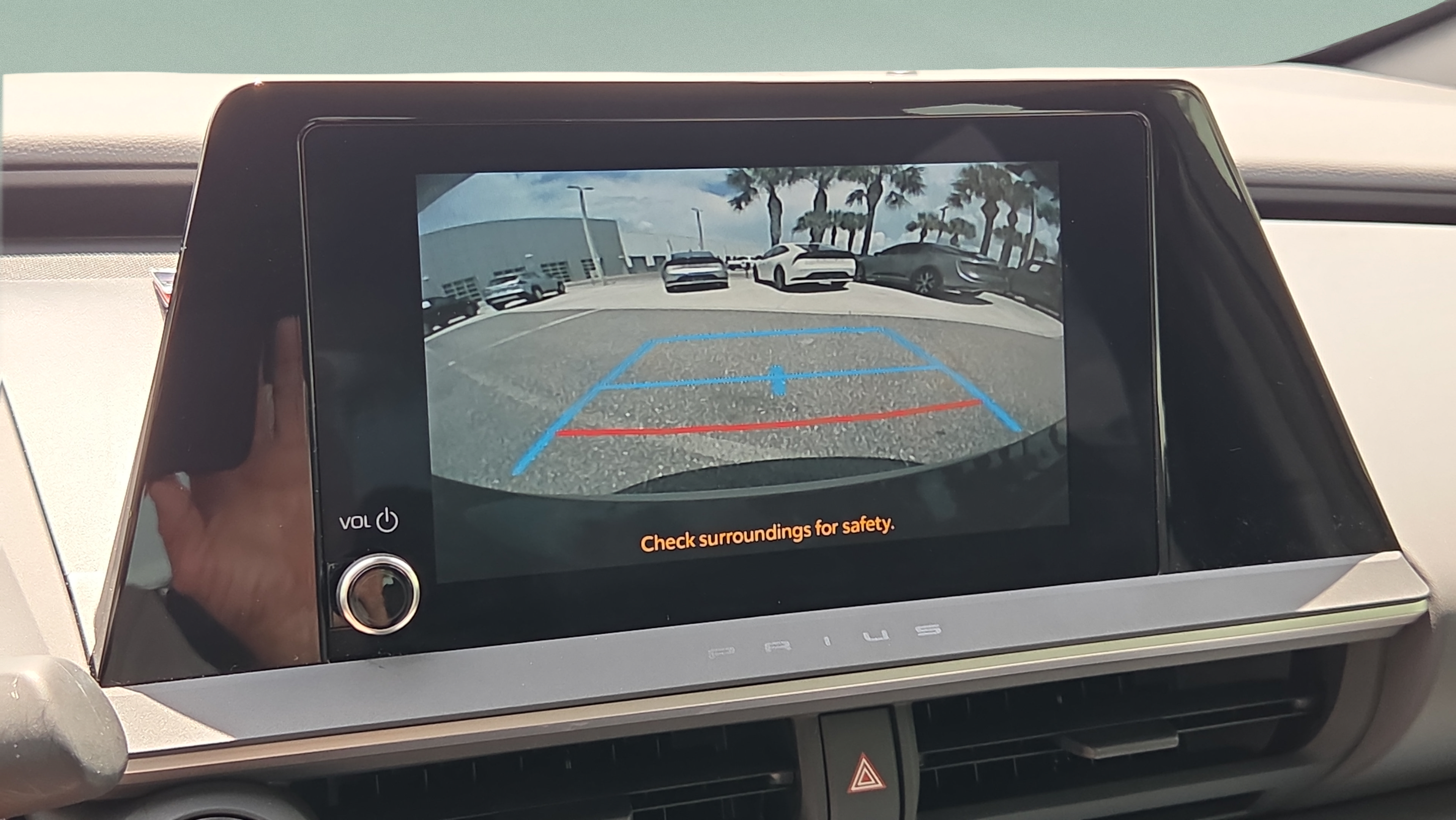 Certified 2025 Toyota Prius LE FWD image 20