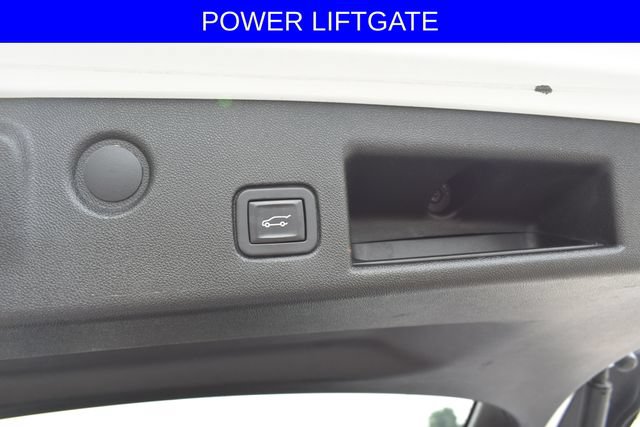 Used 2018 Chevrolet Equinox LT w/ Sun & Infotainment Package FWD image 8