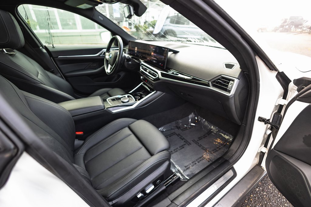 Used 2024 BMW i4 xDrive40i image 30