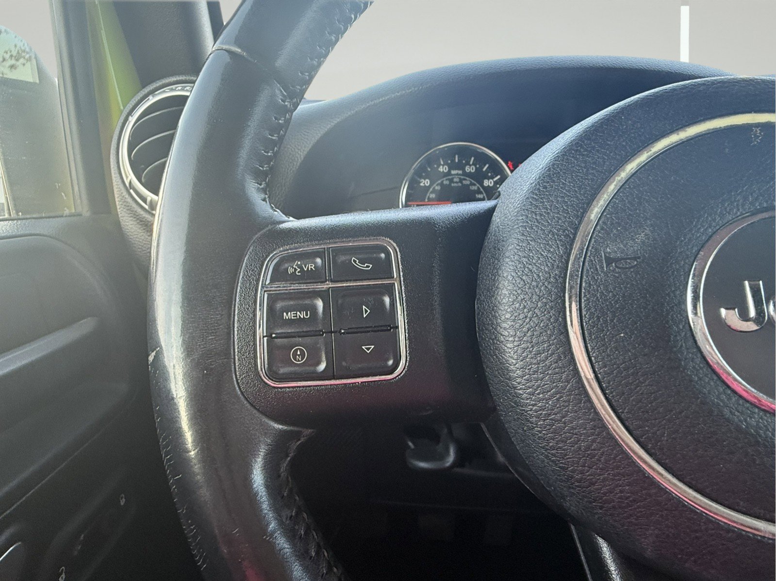 Used 2016 Jeep Wrangler Unlimited Sahara w/ Connectivity Group image 23