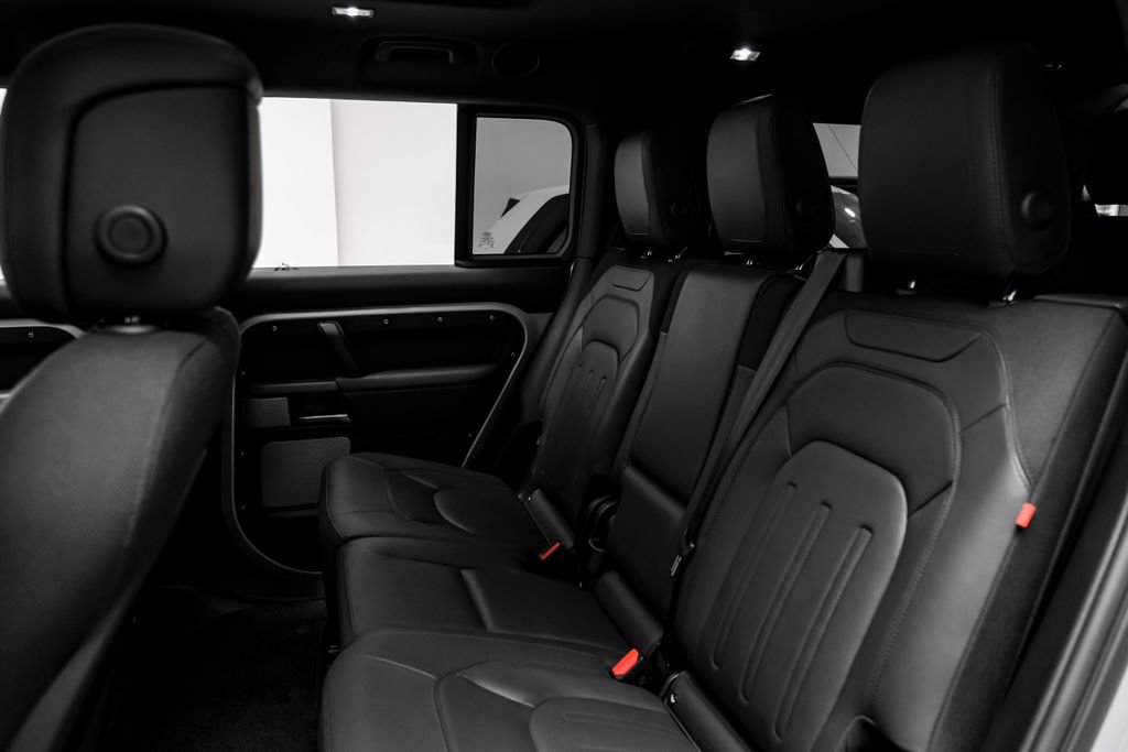 Used 2024 Land Rover Defender 130 X AWD/4WD image 40