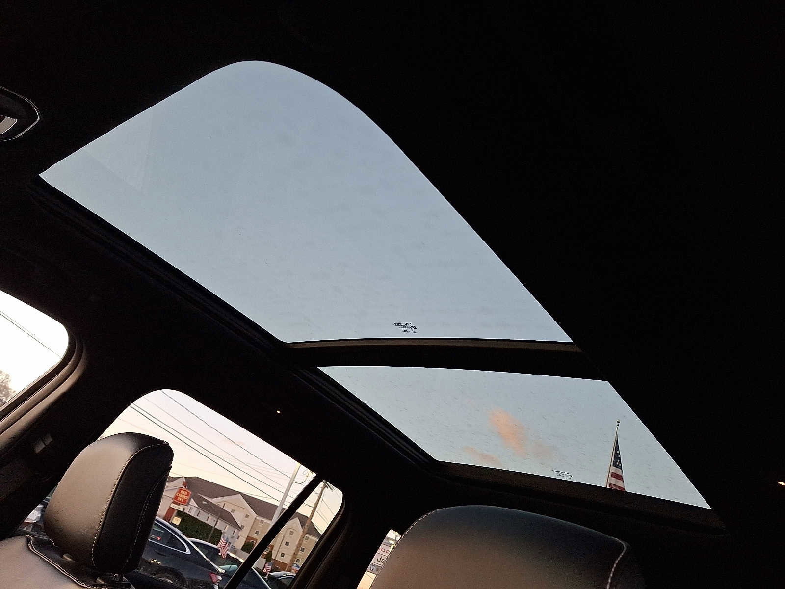 New 2025 Jeep Grand Cherokee Limited image 10