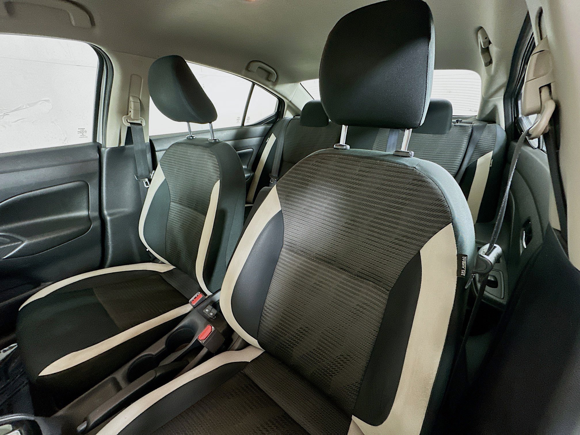 Used 2020 Nissan Versa SV image 19