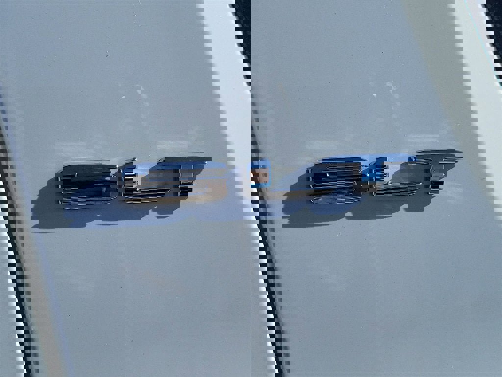 Certified 2023 GMC Acadia SLT image 12