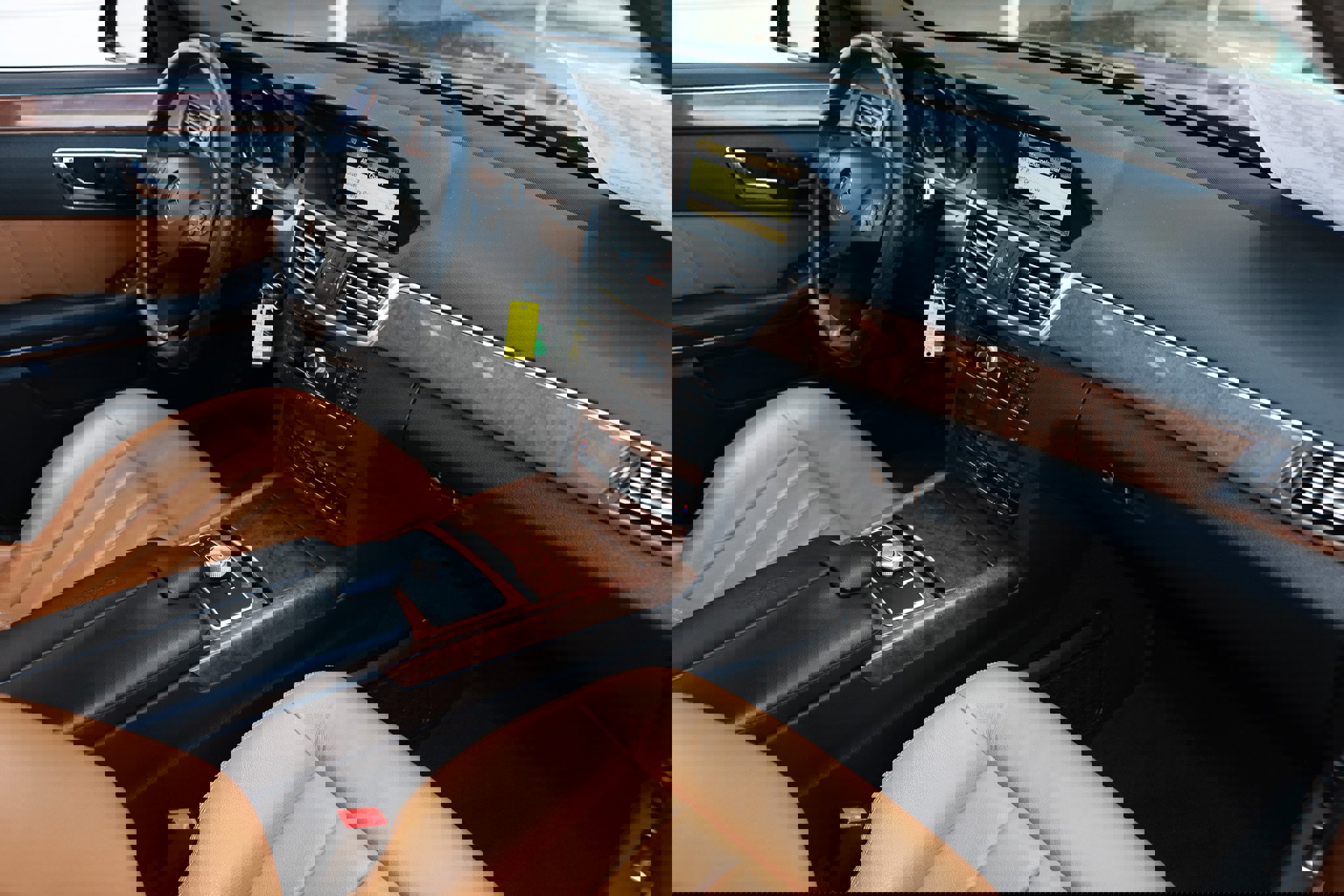 Used 2011 Mercedes-Benz E 350 Sedan image 21