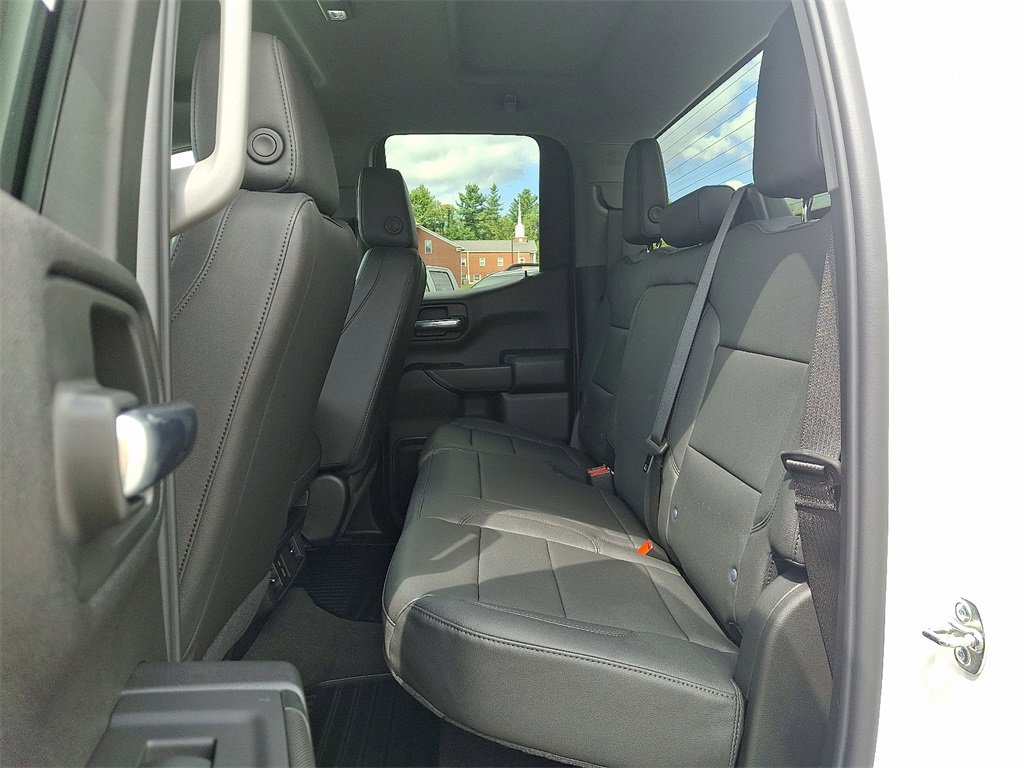 New 2026 GMC Sierra 1500 Pro w/ Graphite Edition image 5