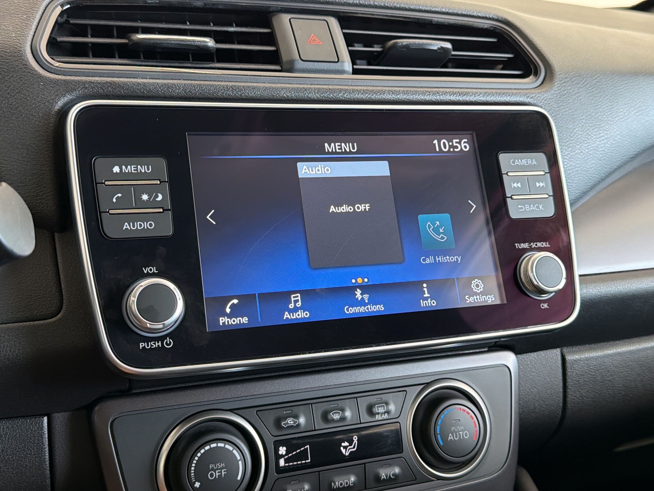Used 2025 Nissan Leaf S FWD image 19