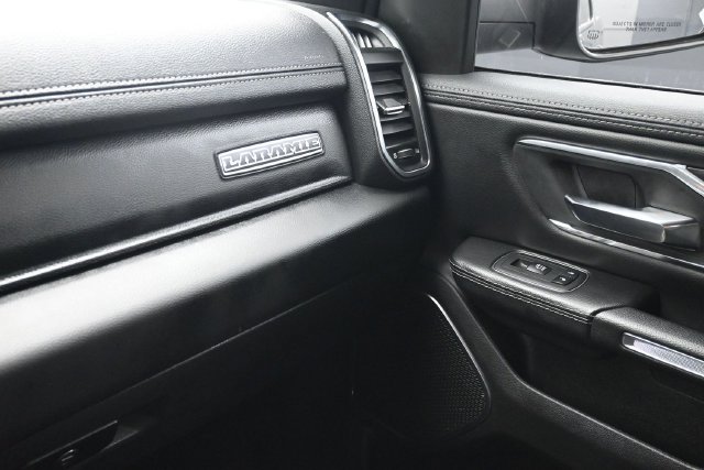 Used 2024 RAM 1500 Laramie AWD/4WD image 10