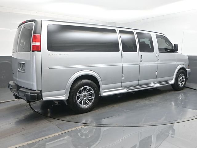 Used 2023 Chevrolet Express 2500 Extended image 59