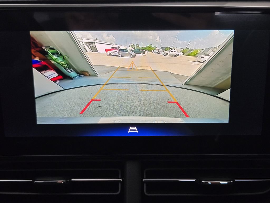 New 2026 Chevrolet Trax RS w/ Sunroof Package FWD image 19