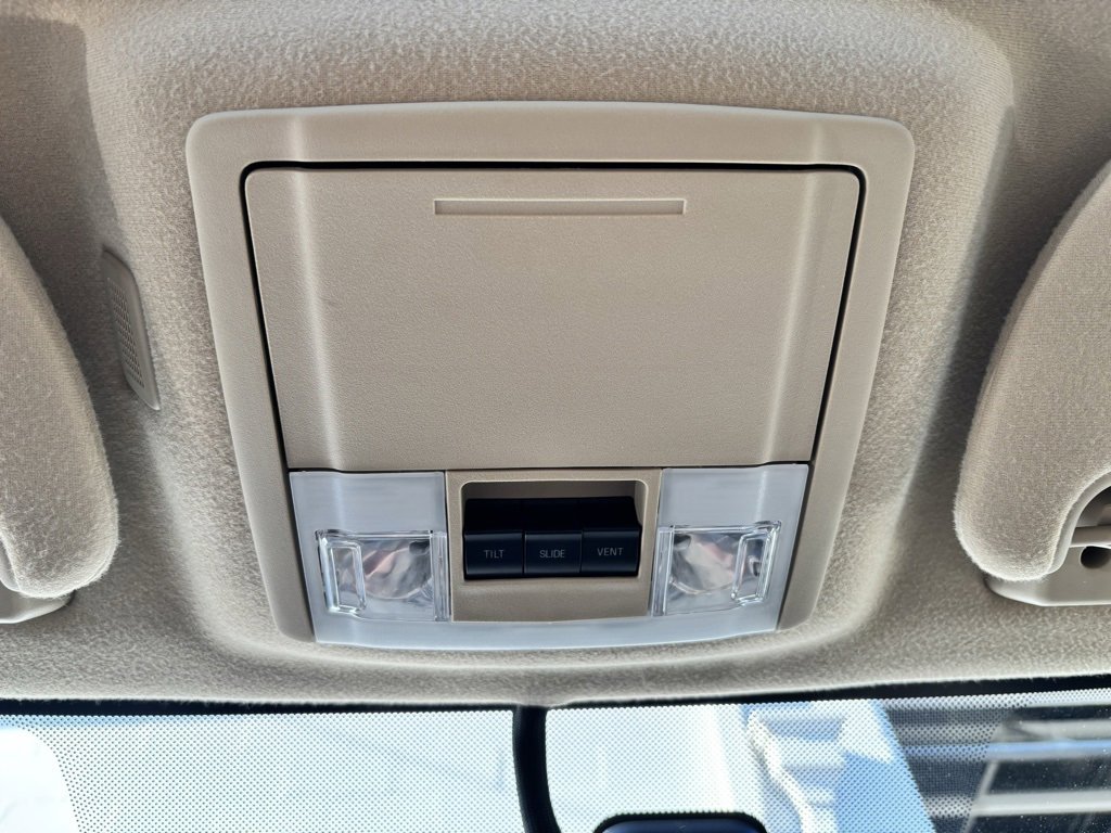 Used 2016 Ford Expedition Limited w/ Equipment Group 301A image 24