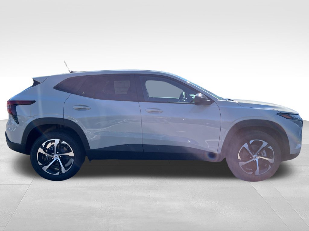 New 2026 Chevrolet Trax RS FWD image 6