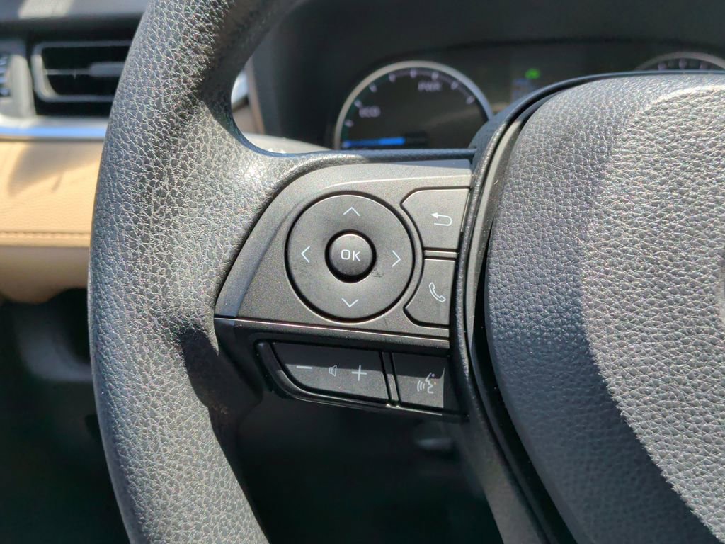 Used 2022 Toyota RAV4 XLE AWD/4WD image 14