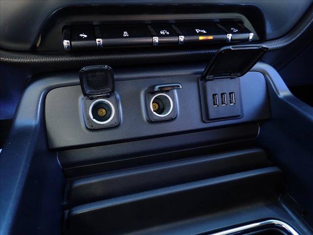 Used 2014 Chevrolet Silverado 1500 LT w/ LT Plus Package AWD/4WD image 17