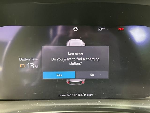 Used 2023 Volvo XC40 Recharge Ultimate image 18