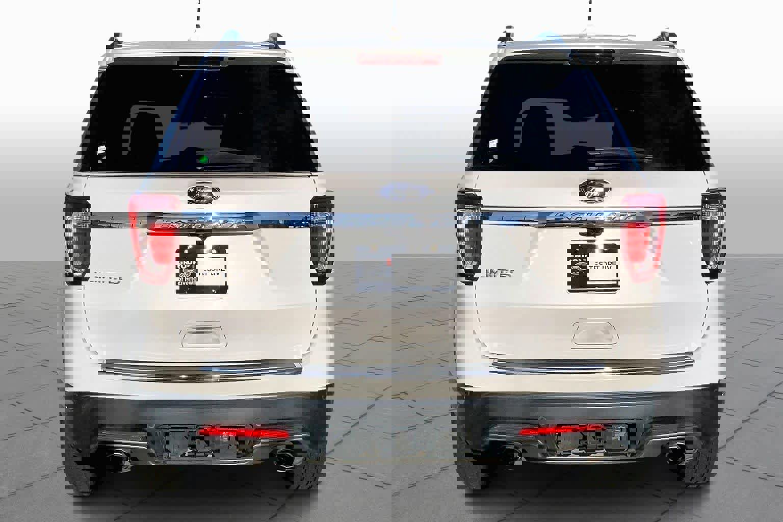 Used 2019 Ford Explorer Limited w/ Class III Trailer Tow Package image 5