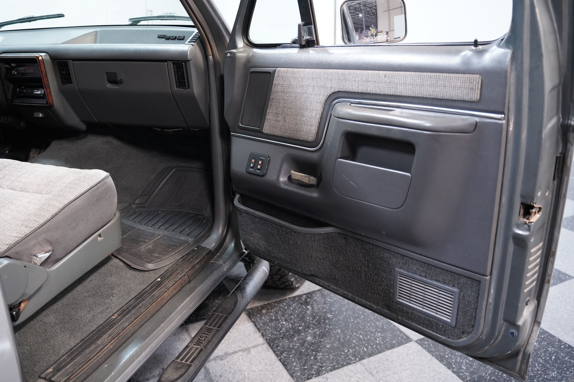 Used 1989 Ford Bronco AWD/4WD image 40
