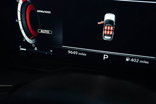 Used 2023 Nissan Pathfinder Platinum w/ Cargo Package image 29