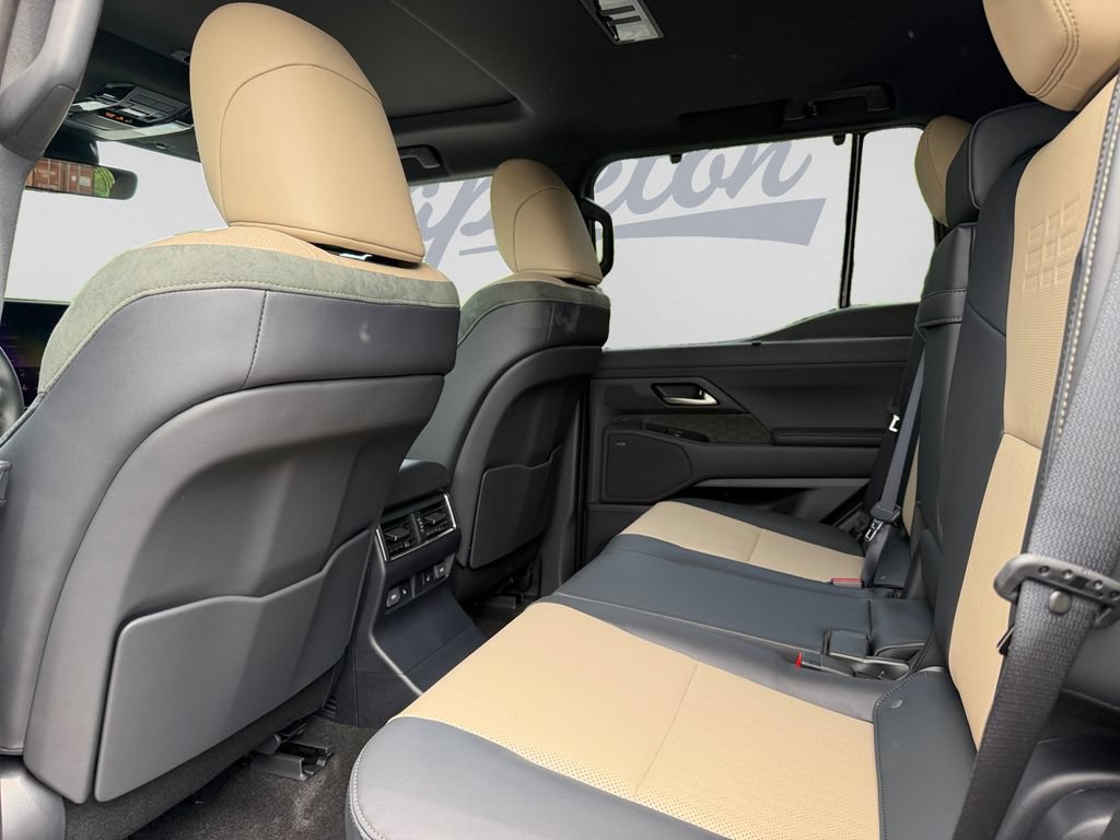 New 2026 Lexus GX 550 AWD/4WD image 28