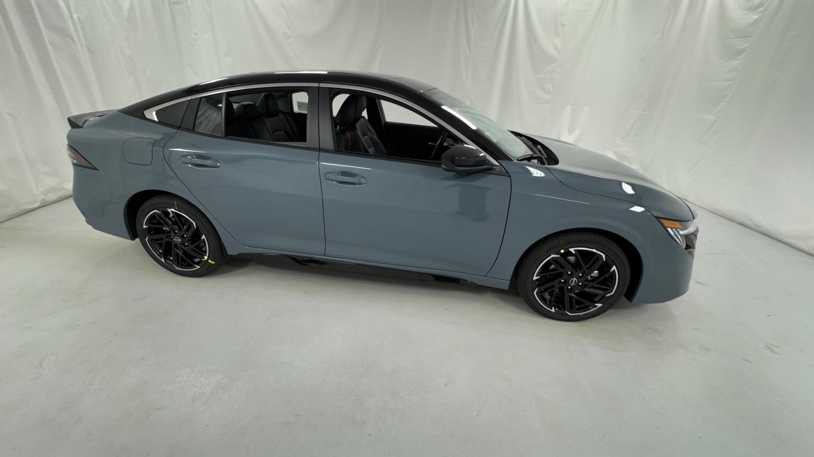New 2026 Nissan Sentra SR w/ SR Premium Package FWD image 2