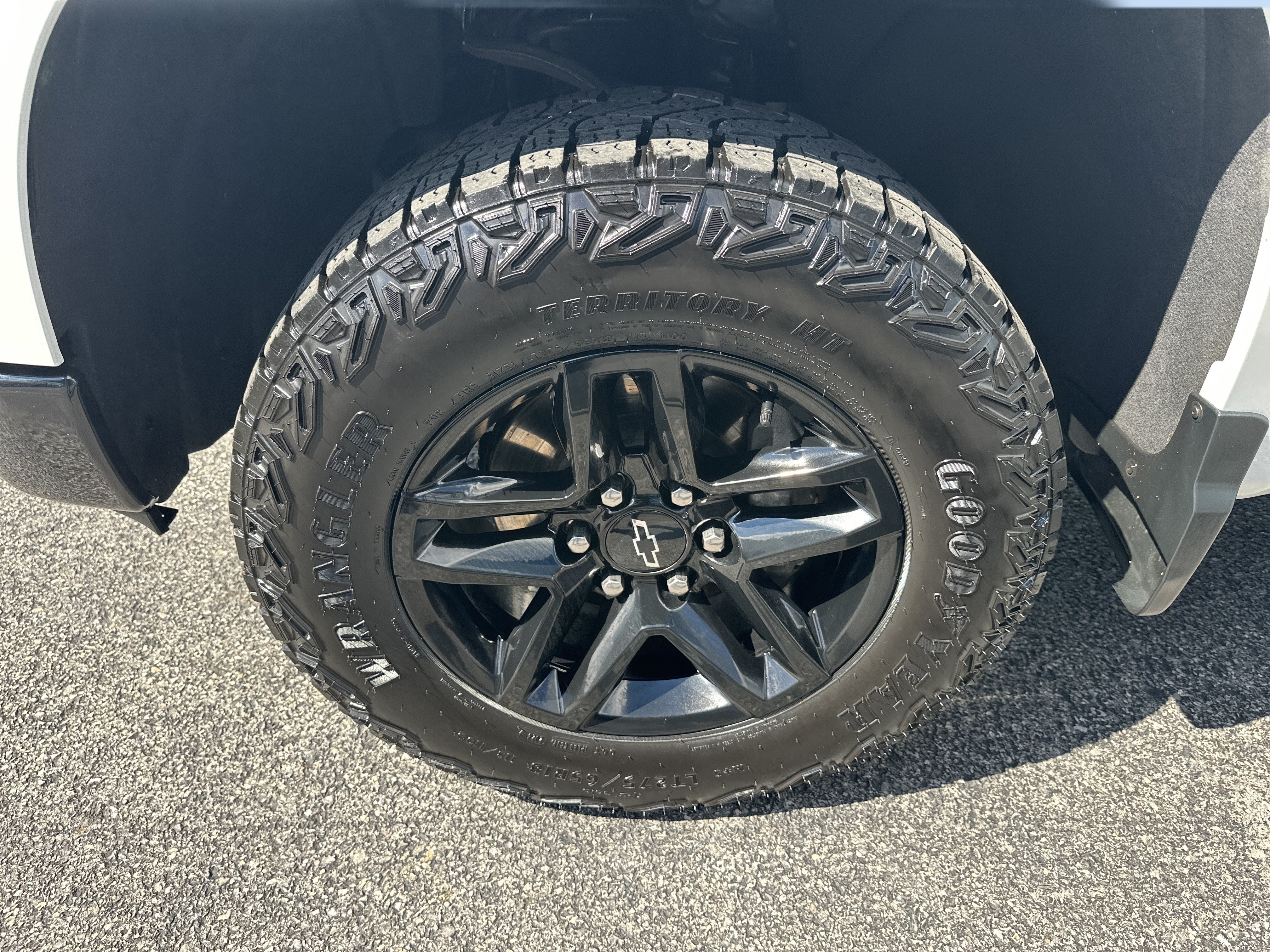 Certified 2024 Chevrolet Silverado 1500 Custom Trail Boss AWD/4WD image 11
