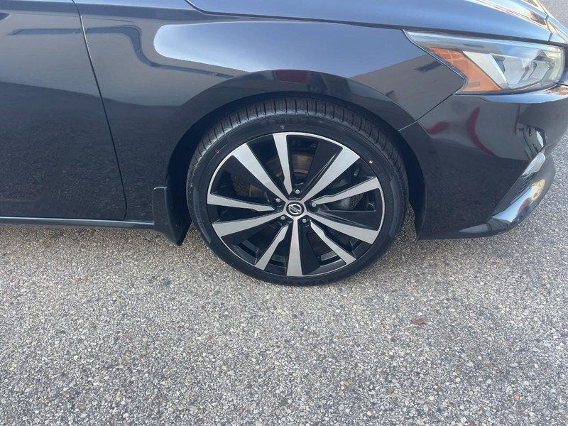 Used 2019 Nissan Altima 2.5 SR FWD image 7