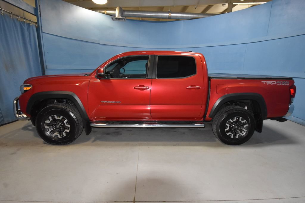 Used 2017 Toyota Tacoma TRD Off-Road w/ Tow Package (A/T) AWD/4WD image 24
