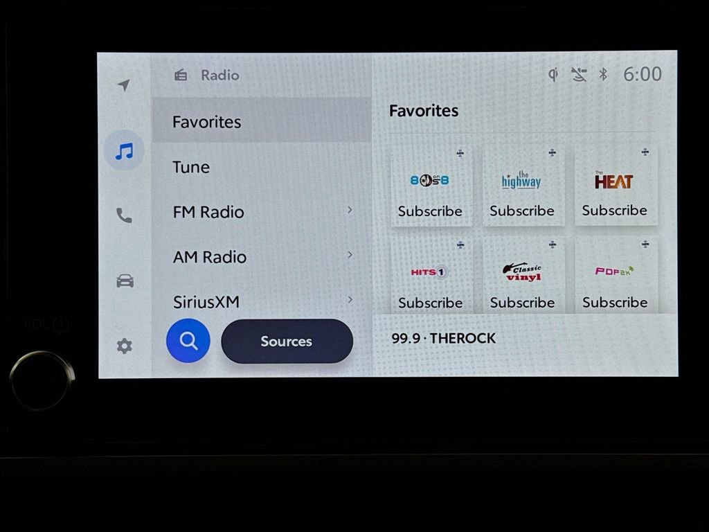 Used 2025 Toyota Camry LE image 13