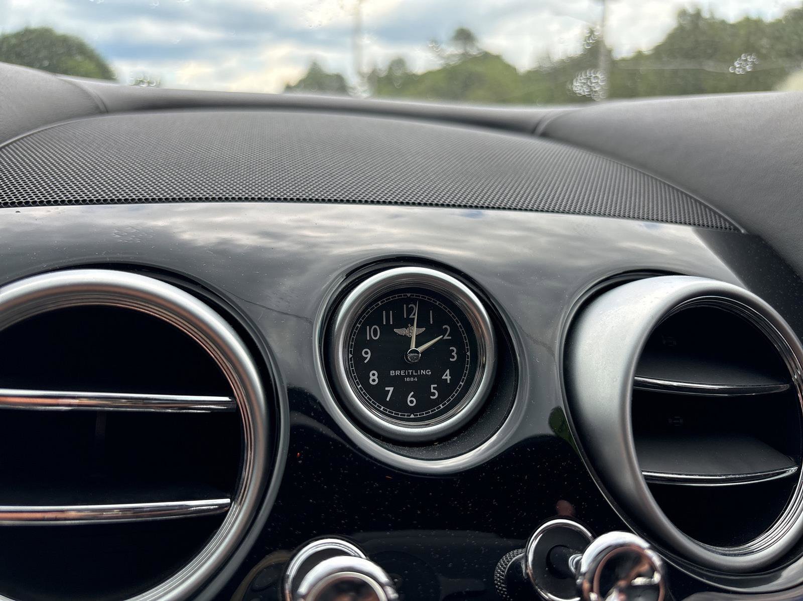 Used 2014 Bentley Flying Spur W12 image 20