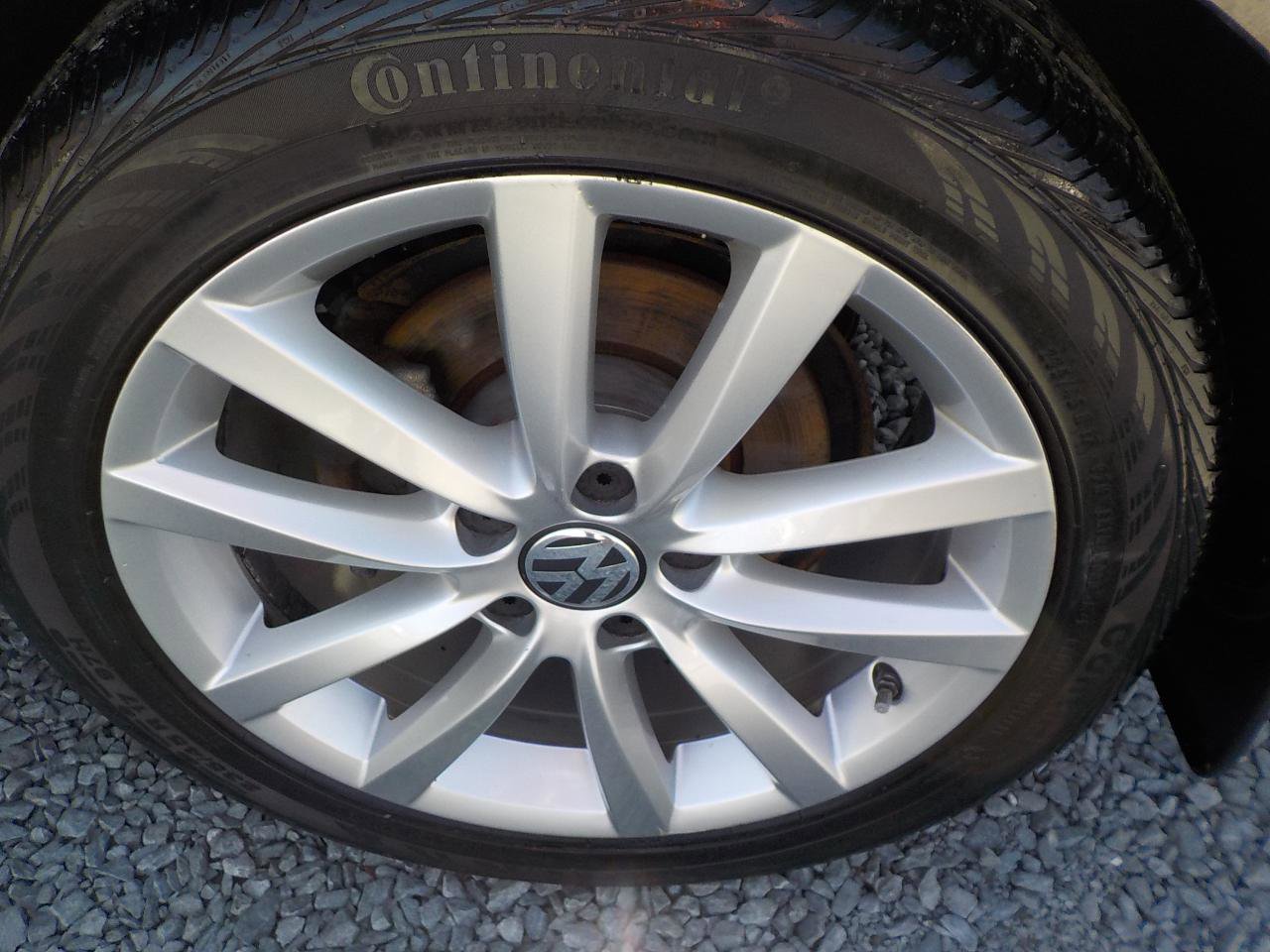 Used 2015 Volkswagen Eos Komfort image 25