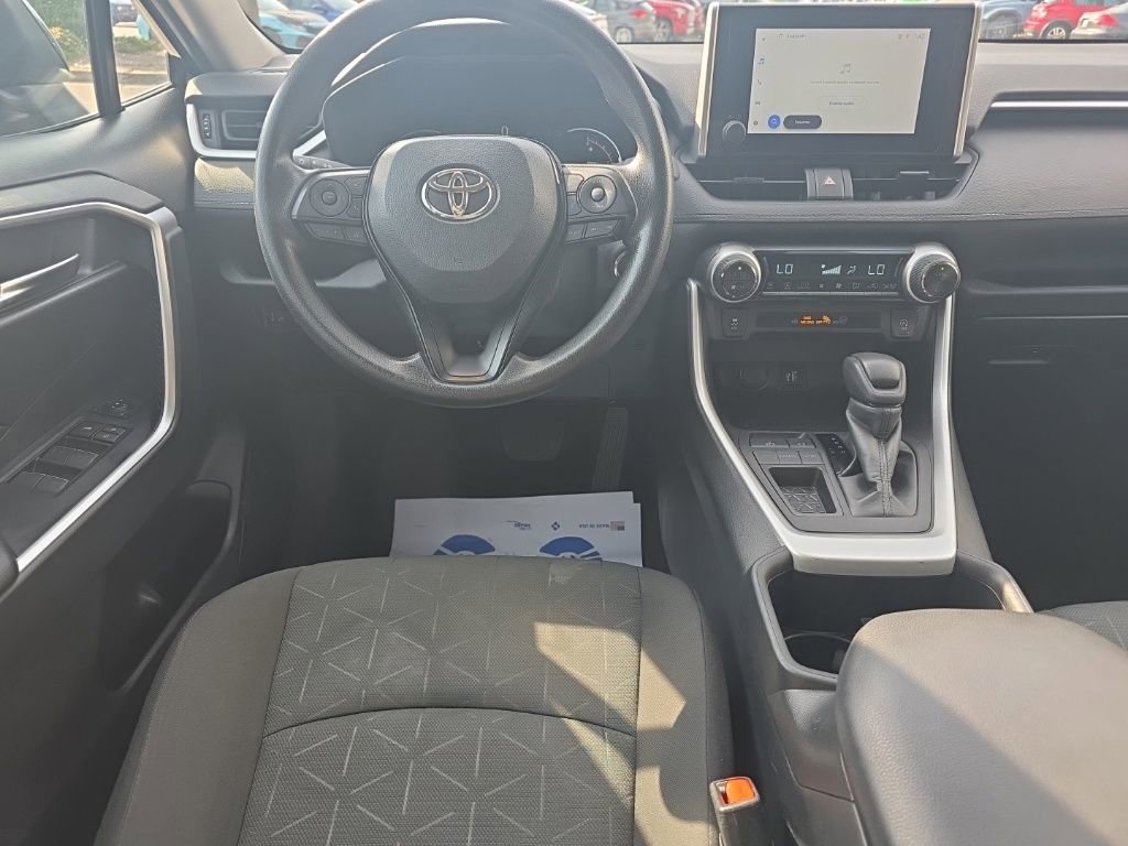Used 2024 Toyota RAV4 XLE image 18